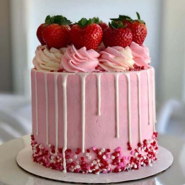 STRAWBERRY CAKE